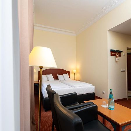 Akzent Hotel Am Goldenen Strauss Gorlitz Exterior photo