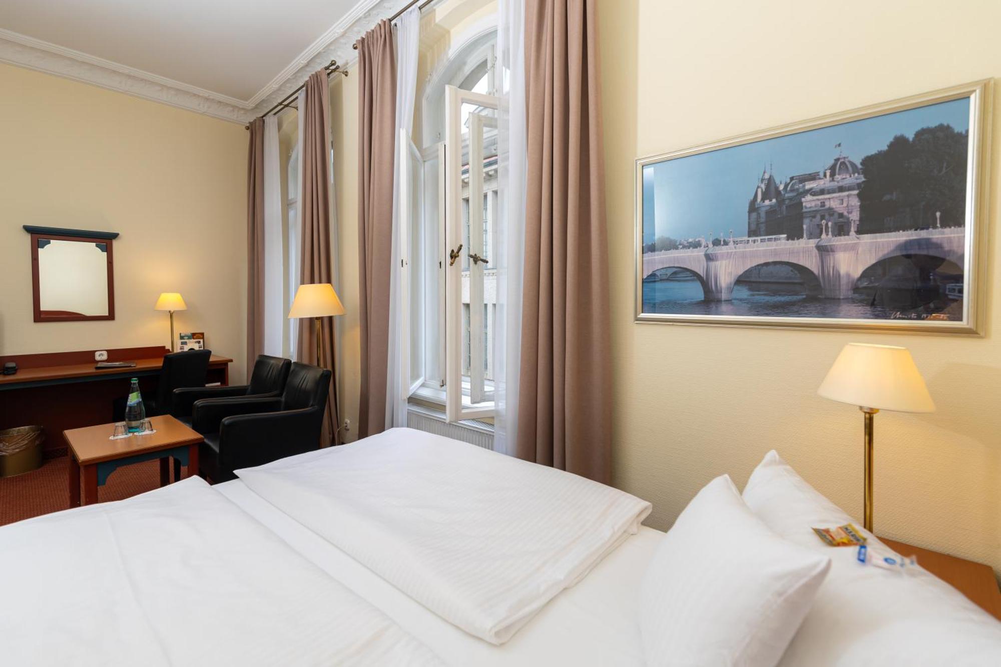 Akzent Hotel Am Goldenen Strauss Gorlitz Exterior photo