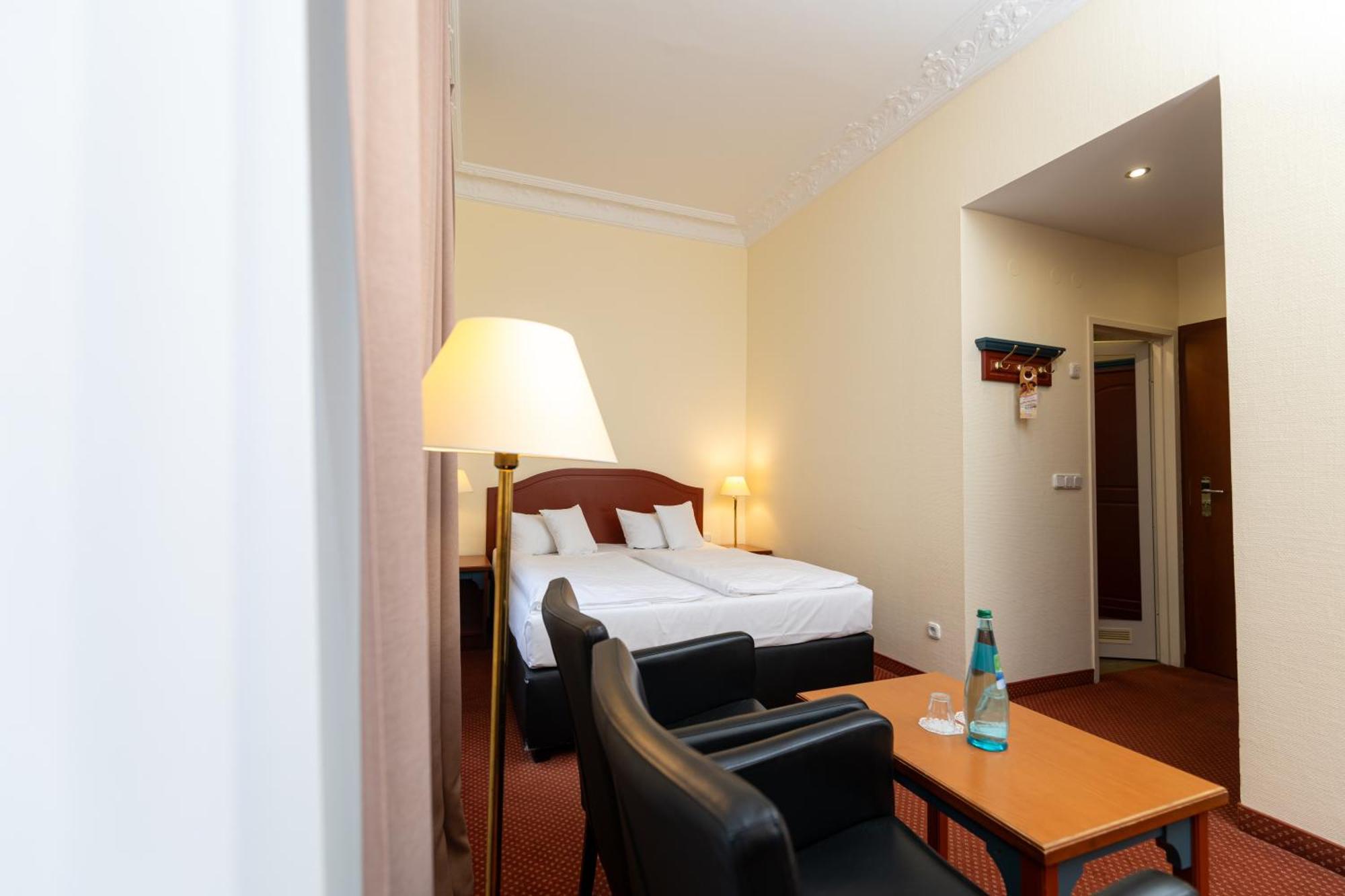 Akzent Hotel Am Goldenen Strauss Gorlitz Exterior photo