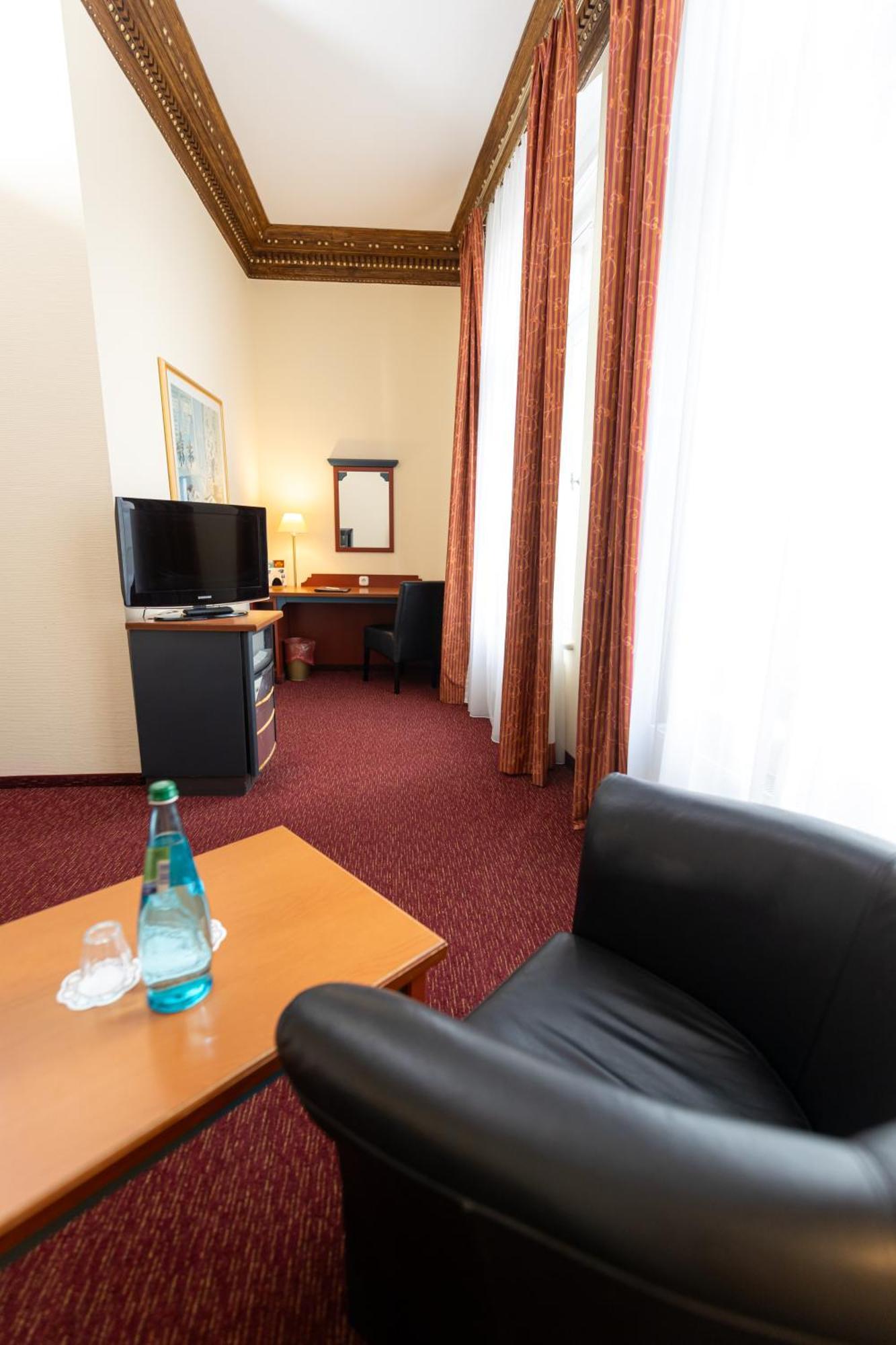 Akzent Hotel Am Goldenen Strauss Gorlitz Exterior photo